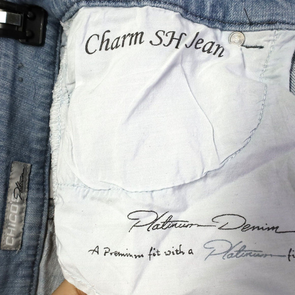 Chicos Jeans 0.5 Short Petites 6P Blue Flare Leg Platinum Charm SH Stretch Denim - Picture 9 of 12